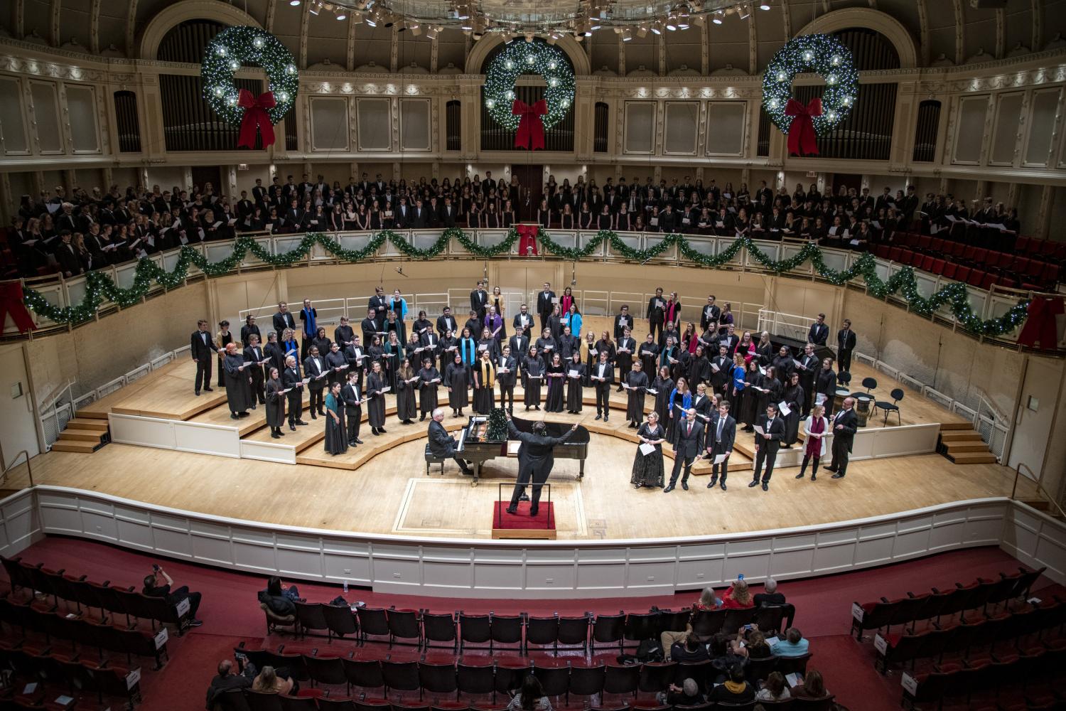 <a href='http://bulletin.ansafe.net'>全球十大赌钱排行app</a>合唱团在芝加哥交响音乐厅演出.